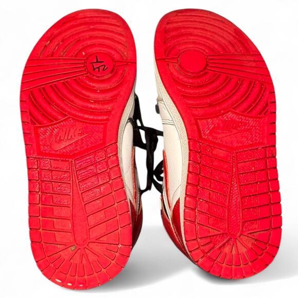 US 8 Air Jordan 1 Retro High OG “Heritage” – White/Red 2022 - Picture 7 of 8